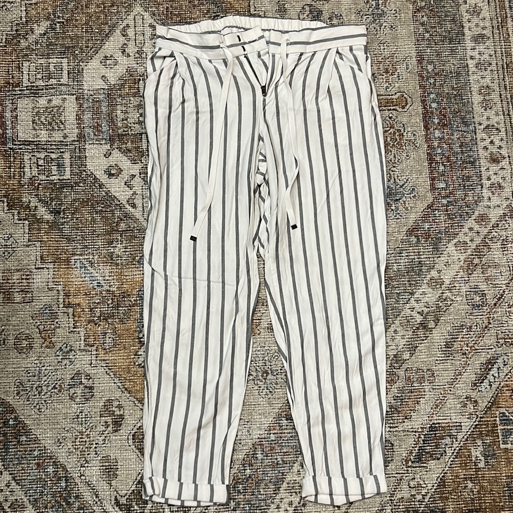 OldNavy linen white and navy pant